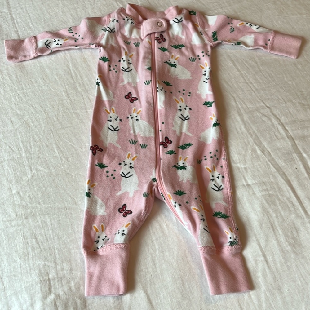 Hanna Andersson Easter footless sleeper pajamas 0-3 months
